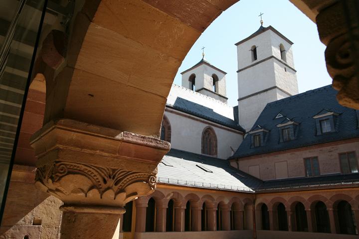 WoNeueKreuzgangfluegelCWeissert