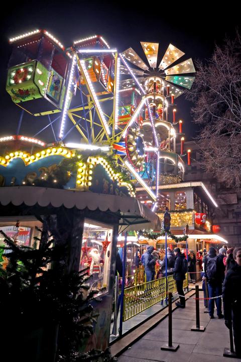 Weihnachtlicher Treffpunkt am Wasserturm