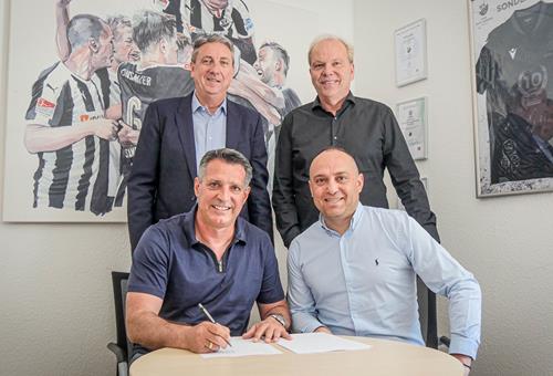 Alois Schwartz verl&auml;ngert beim SVS Copy