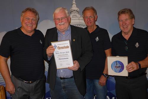 (Foto: Sättele) v.l.n.r.; Klaus Markgraf, Hans-Jürgen Pohl, Fritz Hoffmann, Paul Metz EhrenabendPohl