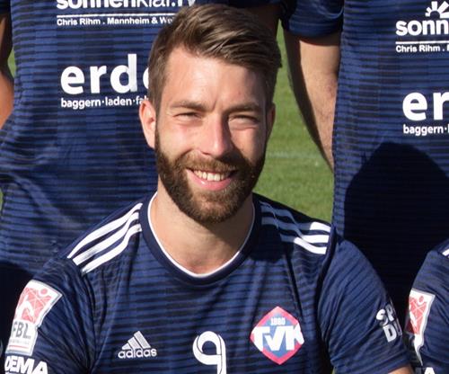 Nick sitzend 2 1 Copy