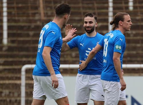 (Foto: Ed. Nohe) Die Rasenspieler durften gegen Neckarau zwei Treffer bejubeln SVWDYD 2