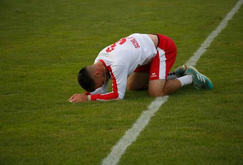 (Foto: W. Neuberth) Sinnbildlich - der Schweizer Raphael Schlattinger am Boden WM Schlattinger